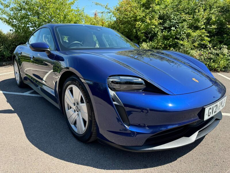 PORSCHE TAYCAN Performance Plus 93.4kWh Auto RWD 4dr